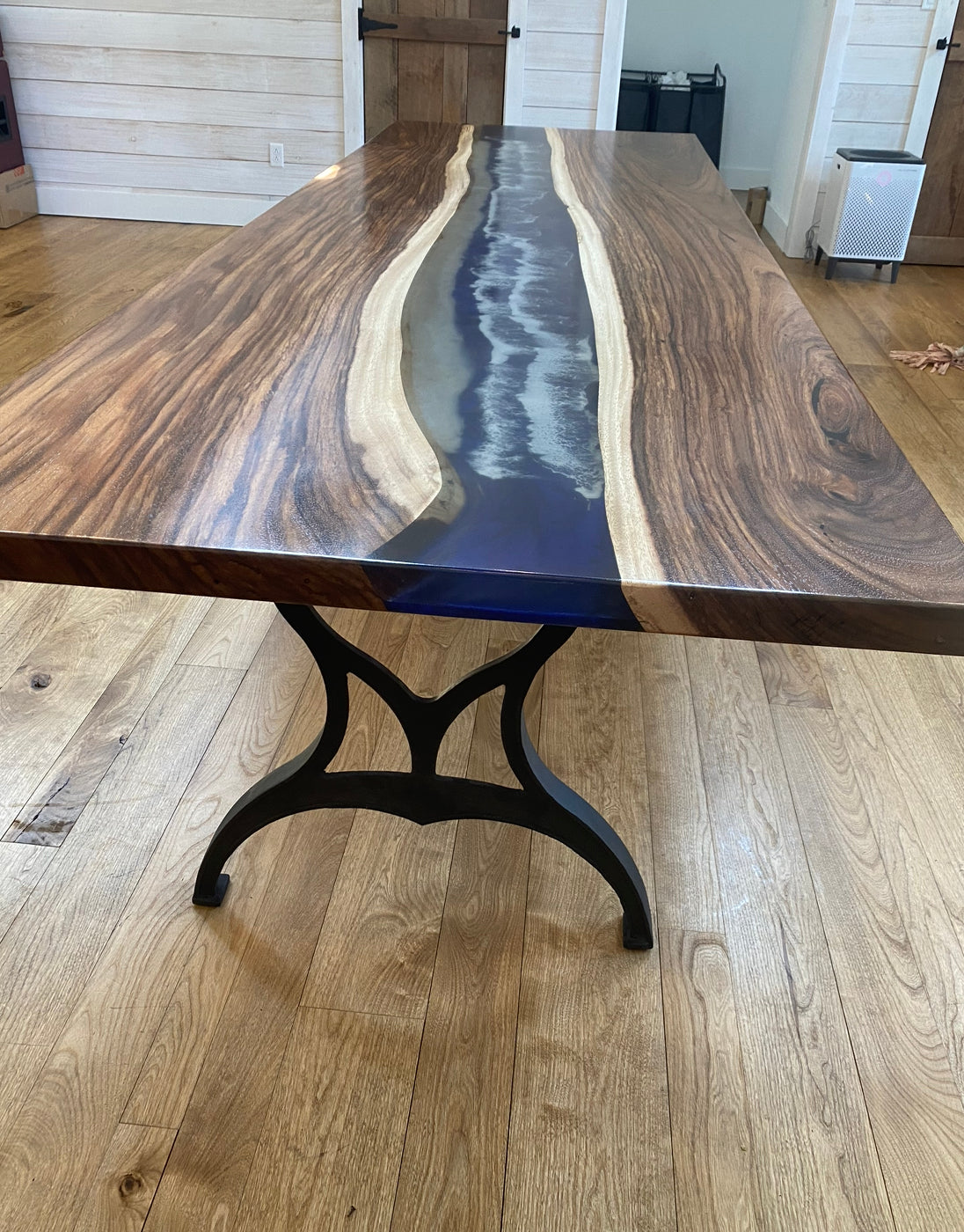 Are Epoxy Tables Durable? Guide to the Durability of Epoxy Tables